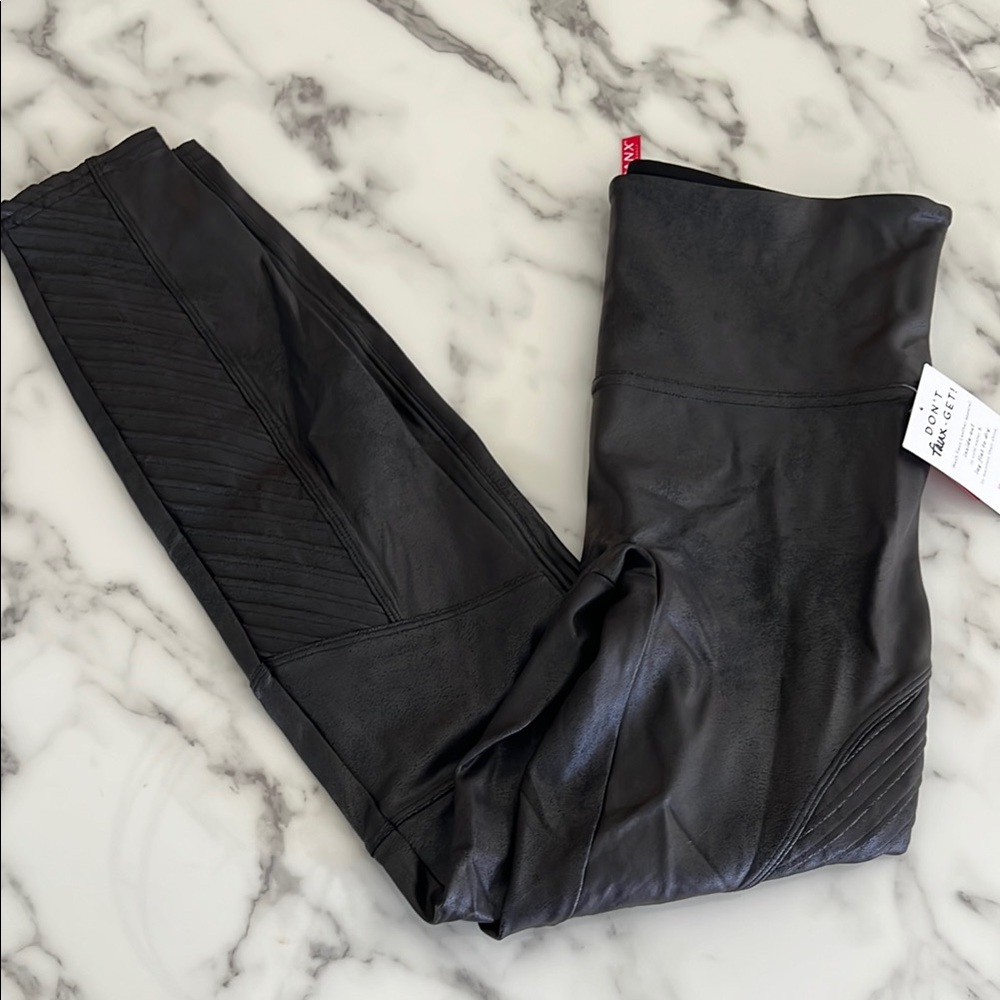 SPANX Faux Leather Moto Leggings | very black | M Petite